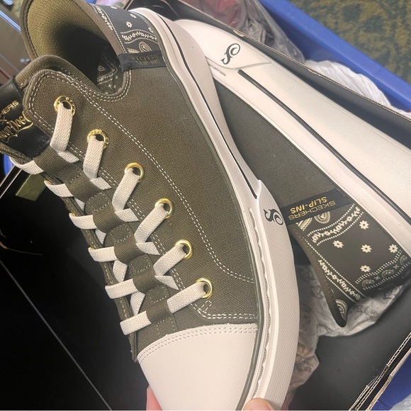 Skechers x Snoop Dogg Limited Edition Sneakers - Picture 3 of 10
